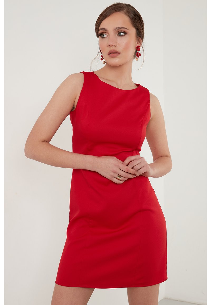 LELA SLIM FIT - Šaty do práce - red