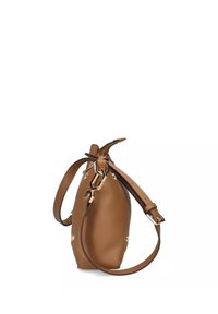 Borsa a tracolla in pelle marrone con forma arrotondata, dotata di tracolla staccabile e dettagli in metallo. Superficie testurizzata e design minimal.