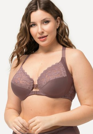 Slaapje en gladde stof bh in mauve met bloemenkant details, diepe halslijn, verstelbare schouderbandjes en een haak-en-oogsluiting aan de voorkant.