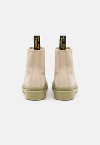 Dr. Martens Botines con cordones - off-white