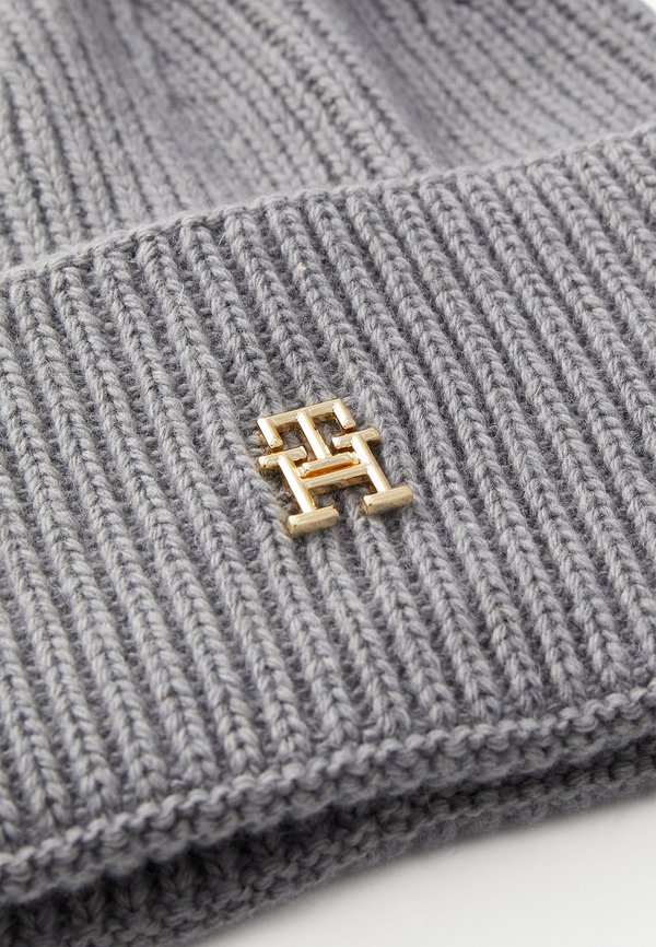 ELEVATED CHIC BEANIE POMPOM - Beanie3