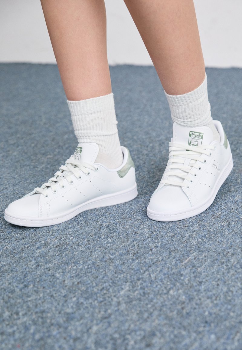 adidas gazelle silver green womens Adidas Originals Stan Smith | M20324