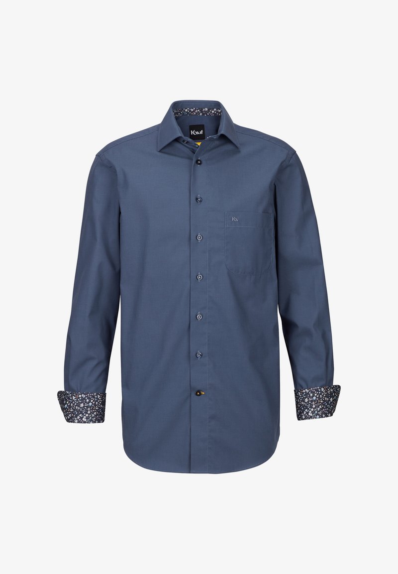 Camicia a bottone in tessuto blu scuro con maniche lunghe. Polsini e colletto foderati con un notevole motivo floreale, con dettagli di taschino sul petto.