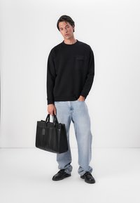 Barbour LEAZES CREW NECK  - Melegítőfelső - black