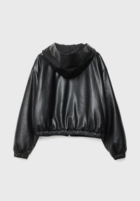 Sweat à capuche court noir en cuir lisse, doté d'une grande capuche, d'un ourlet élastiqué et de manches amples pour une silhouette décontractée.