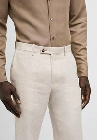 Mango Hlače - beige
