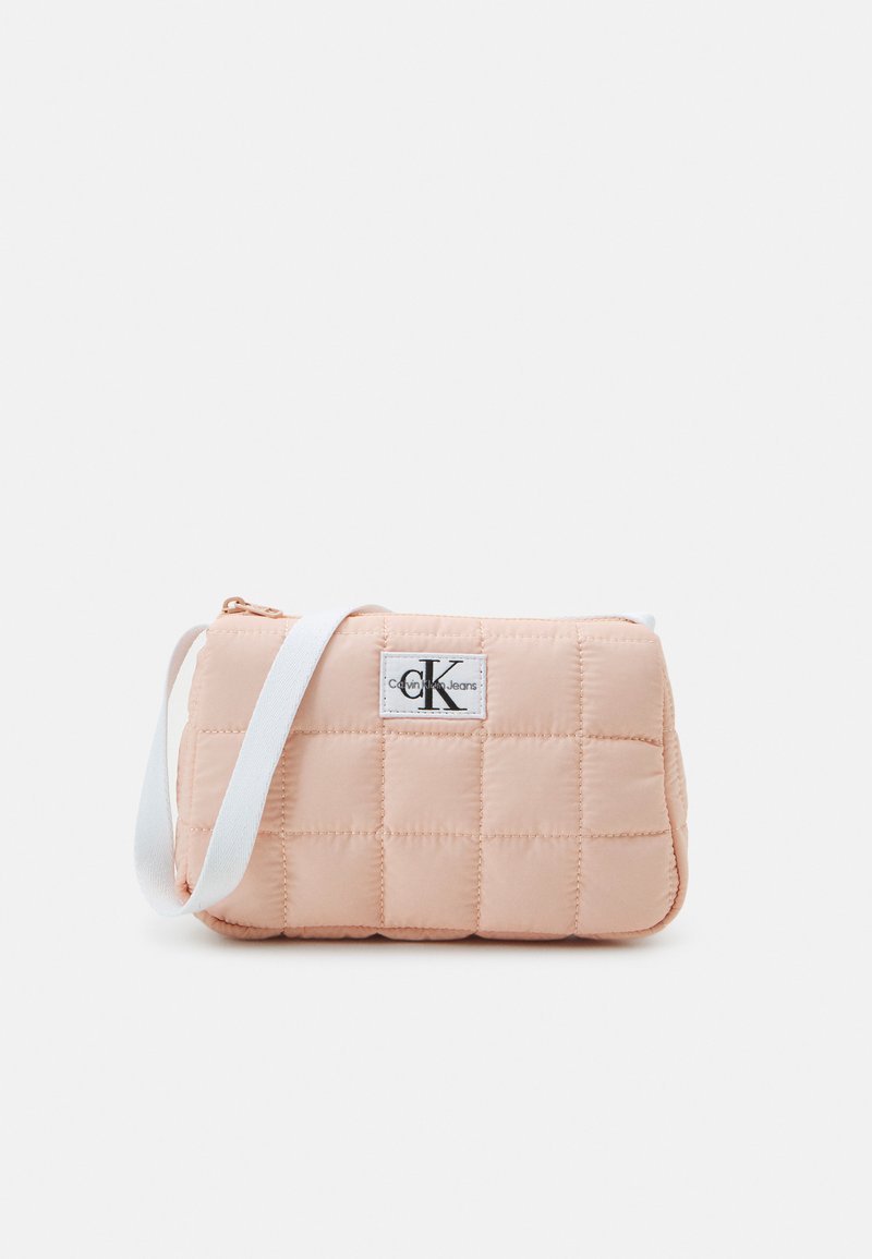 Calvin Klein Jeans QUILTED SHOULDER BAG UNISEX Handbag faint