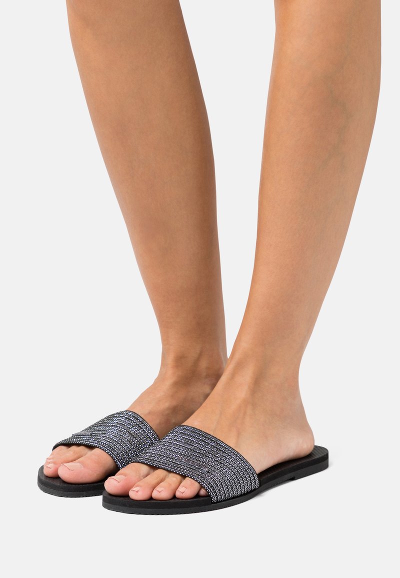 Havaianas HAVAIANAS YOU MALTA METALLIC - Sapatos para piscina - black