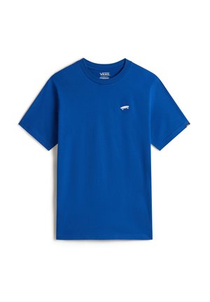 Blaue Baumwoll-T-Shirt mit kurzen Ärmeln, Rundhalsausschnitt und einem kleinen weißen Skateboard-Graphic im linken Brustbereich. Glatte Textur.