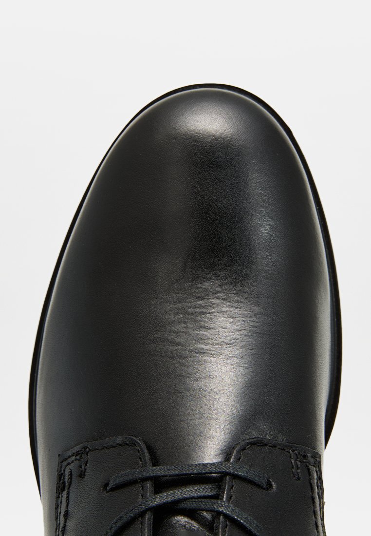 Schnürstiefelette