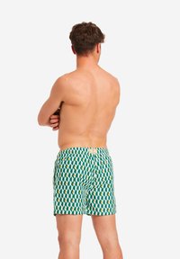 Gassa d’Amante SORRENTO - Shorts da mare - verde stampa grafica