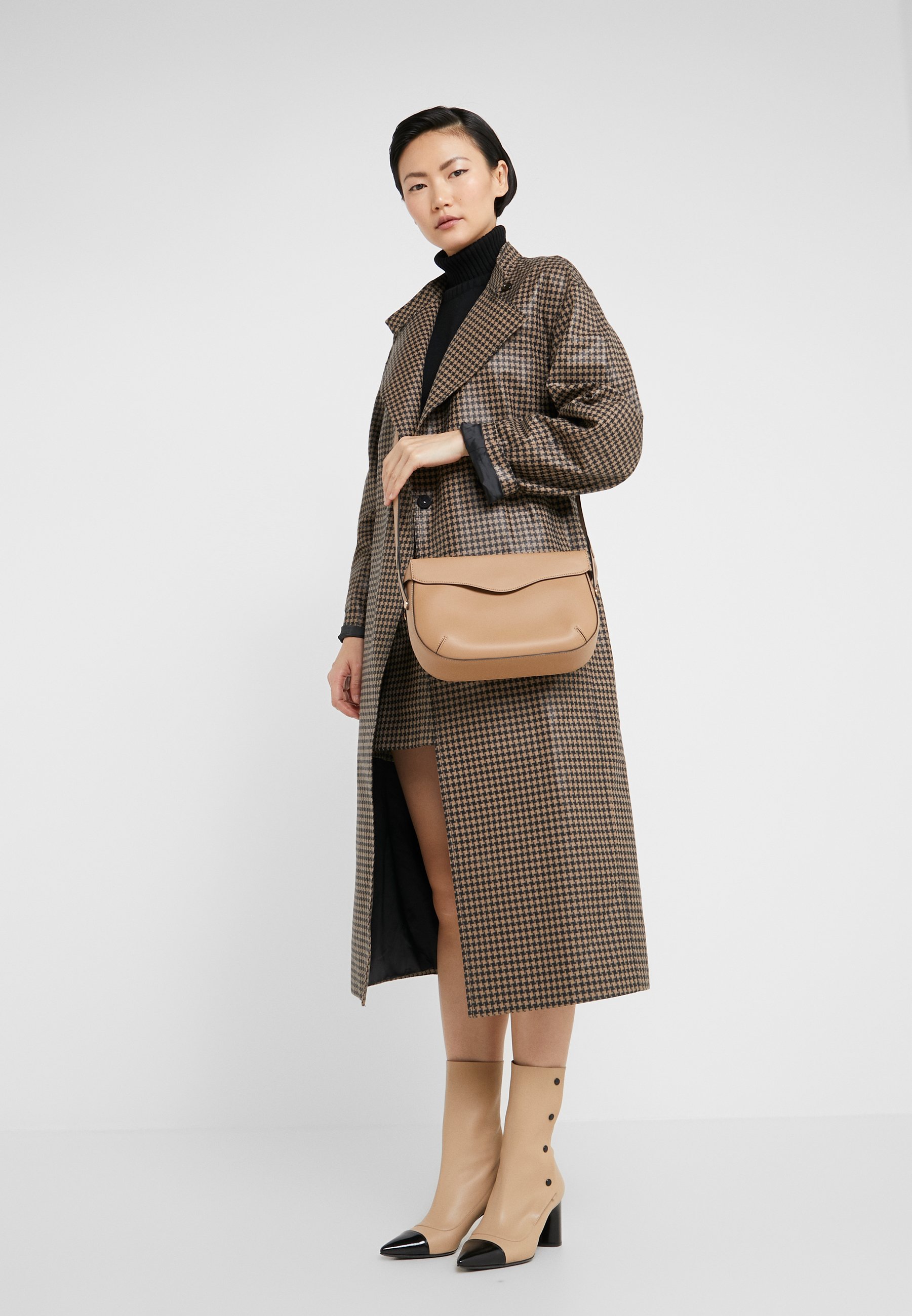 Coccinelle Skulderveske desert Zalando.no Coccinelle Skulderveske desert Zalando.no