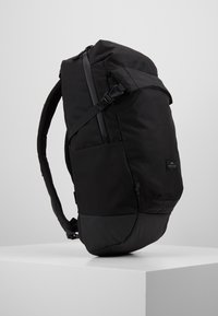 Doughnut ASTIR - Ryggsekk - black