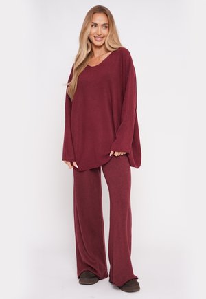 KOMPLET UNI - Tracksuit bottoms - burgundowy