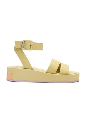 TOWN - Sandalias con plataforma - yellow