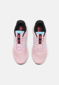 New Balance 520V8 - Katujuoksukengät - pink