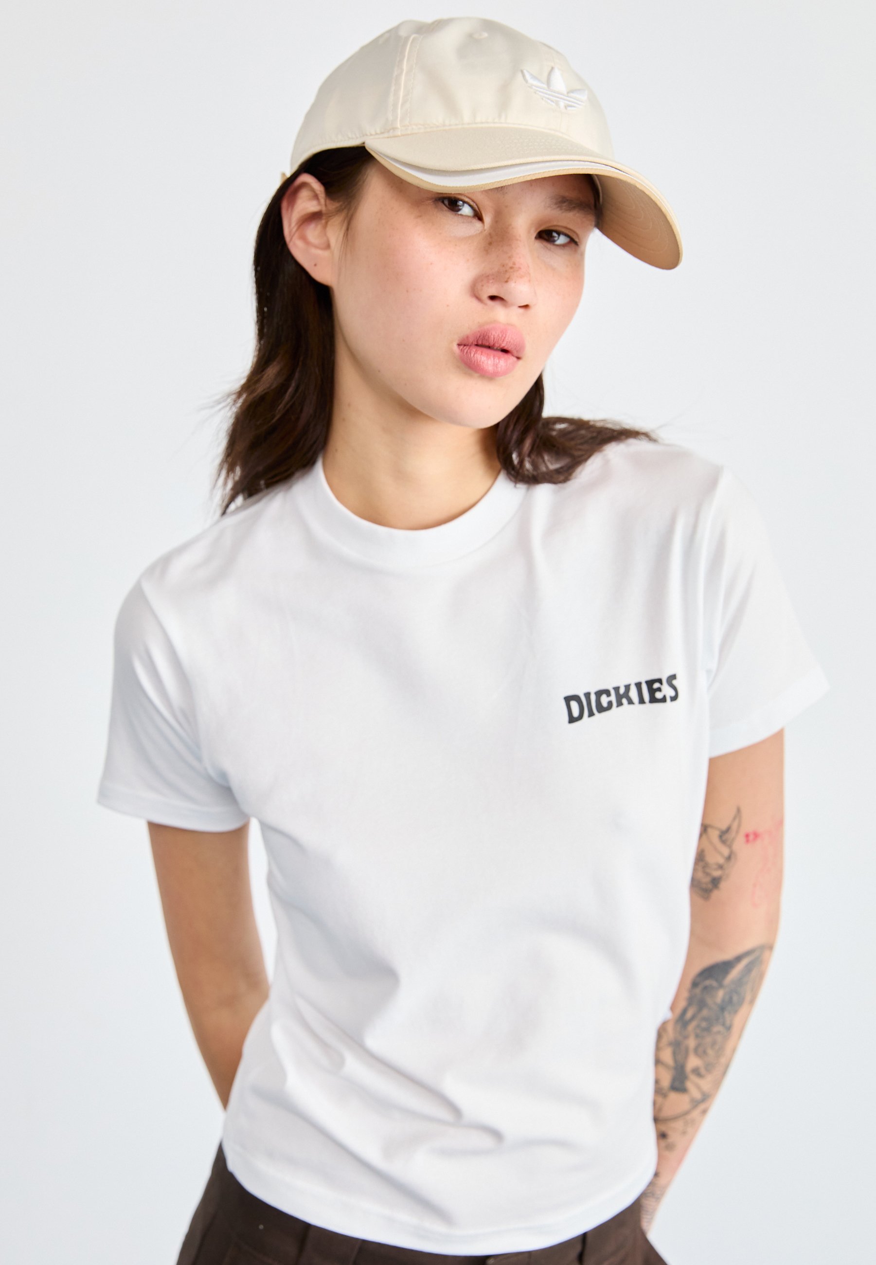 売れ筋商品|||ディッキーズ Tシャツ レディース トップス EAST GLACIER TEE - Print T-shirt - white Dickies EAST GLACIER TEE - T-shirts med print - white/hvit
