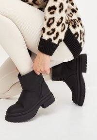 Cesare Gaspari Botas para la nieve - black