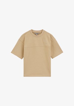 Beiges T-Shirt mit kurzen Ärmeln und Rundhalsausschnitt, mit dem Schriftzug "BLUE RIDGE ATHL" auf der oberen linken Brustseite und einer horizontalen Naht auf der Vorderseite.