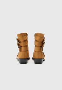 RAID COLE - Botines camperos - tan