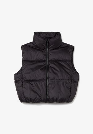 Chaleco acolchado negro, diseño sin mangas, con cuello alto, cierre de cremallera frontal, textura acolchada, con detalle de costura horizontal.