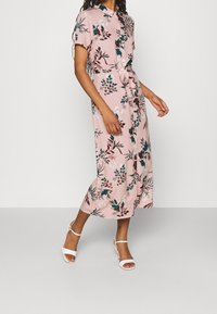 Vero Moda Abito a camicia - light pink