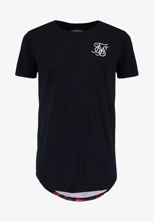 Schwarzes T-Shirt mit kurzen Ärmeln, geschwungenem Saum und weißem, stilisiertem Logo auf der linken Brust.