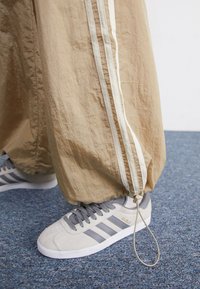adidas Originals ATLANTA - Trainingsbroek - beige