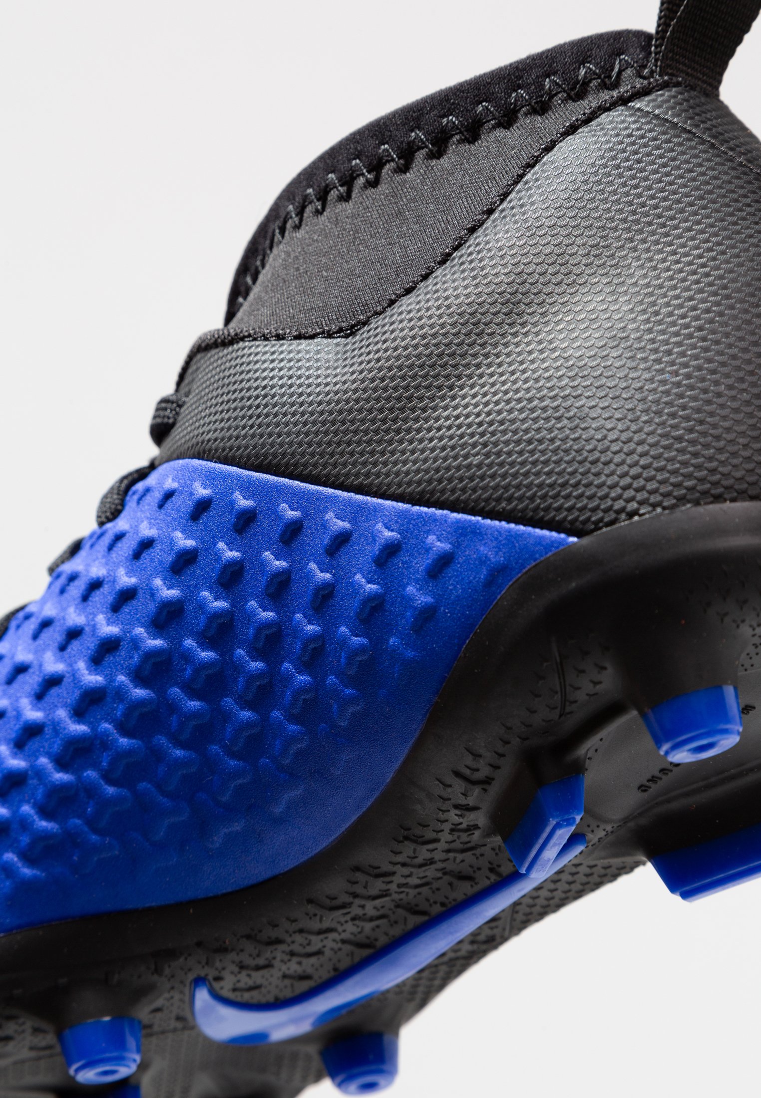 nike performance phantom obra 3