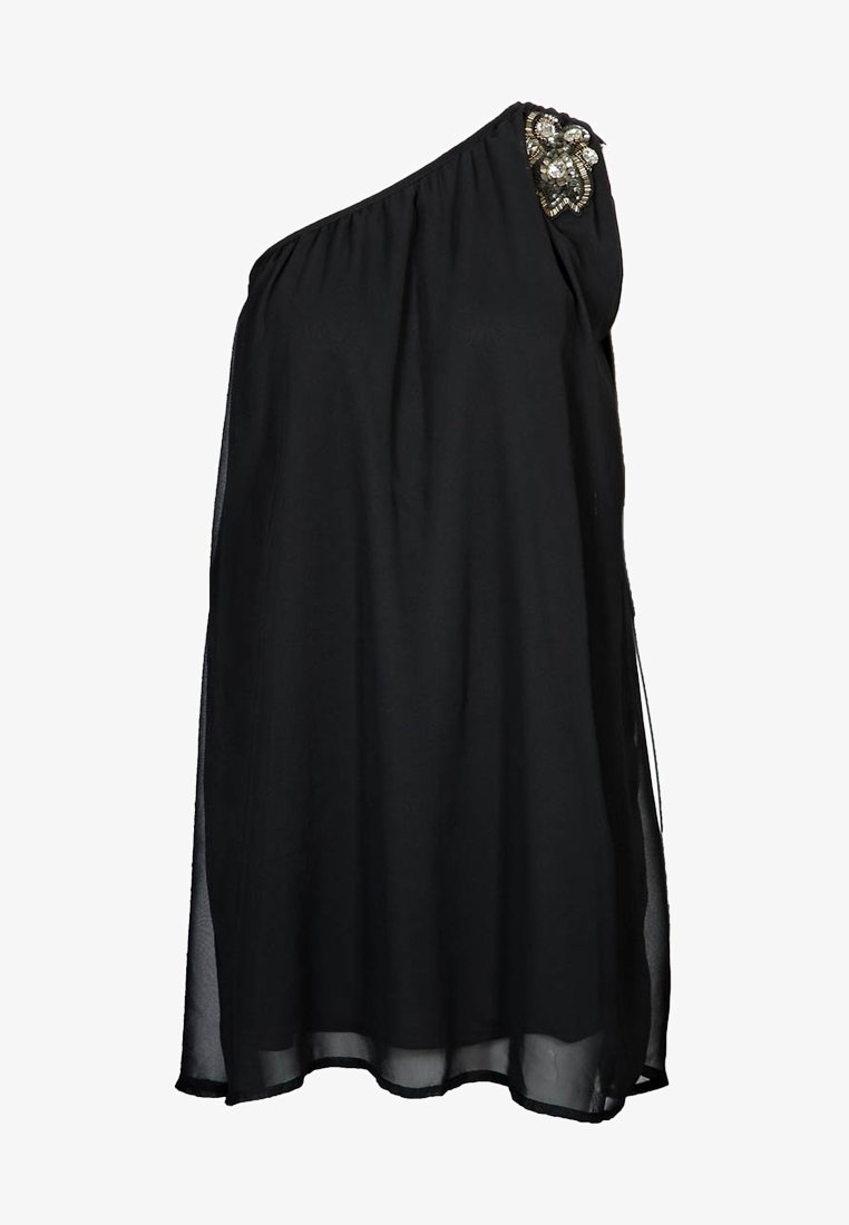 Robe noire asymétrique avec une coupe ample et un ornement floral perlé sur l'épaule.