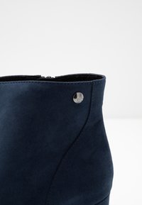 s.Oliver Nilkkurit - blue denim