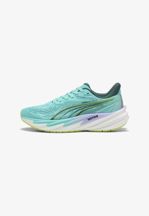Puma, VELOCITY NITRO 5 - PUMA X HYROX WNS - Tréningová obuv - intense mint-light lavender