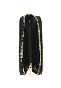 Portafoglio zip-around in pelle nera con zip dorata, aperto per mostrare il comparto centrale con zip per le monete e gli scomparti per le carte all'interno.