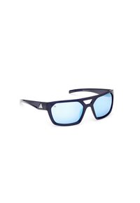 Lunettes de soleil de sport à monture noire, verres teintés bleus et découpe triangulaire au-dessus du pont nasal, avec le logo Adidas sur les branches et les verres.