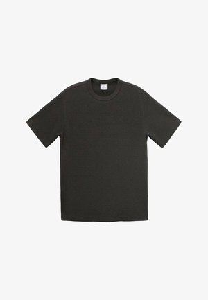 Tricou scurt, de culoare gri închis, fabricat din bumbac. Are un guler rotund și un design simplu, fără modele sau accente.