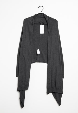 Cardigan gris foncé à devant ouvert avec manches longues et ourlet drapé, suspendu sur un cintre noir contre un fond blanc.