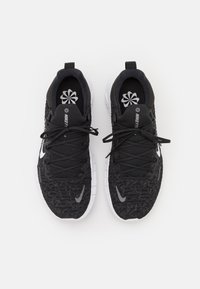 Nike Performance WMNS NIKE FREE RN 5.0 2021 - Katujuoksukengät - black/white/dark smoke grey