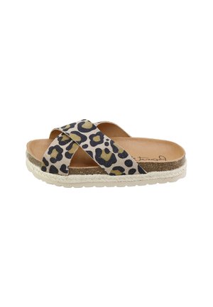Sandalia tipo slip-on con tiras cruzadas con estampado de leopardo, plantilla acolchada en color marrón claro y suela blanca texturizada.
