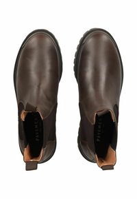 Hnědé kožené chelsea boty s elastickými bočními panely a gumovou podrážkou. Mají poutko na zadní straně a hladký, lesklý povrch.