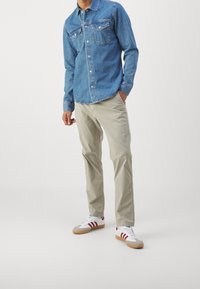 Pepe Jeans Chinos - olive