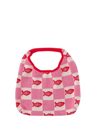 Sac à main à carreaux roses et blancs avec des motifs de poissons rouges et une bordure de poignée rouge, présenté sur un fond blanc.