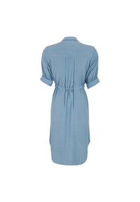 Helles blaues Kleid mit kurzen, aufgekrempelten Ärmeln, einem Knopfkraagen und gerafftem Taillenteil. Glatte Textur und rückseitige Mittelnaht.