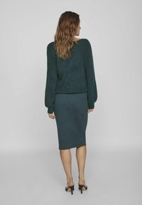 VILA VIRIL NOOS - Bleistiftrock - ponderosa pine