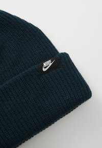 Nike Sportswear TERRA BEANIE UNISEX - Kapa - armory navy