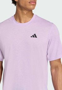adidas Performance TR-ES FR T - Camiseta deportiva - powder plum black
