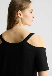 LIU JO T-shirt con stampa - black