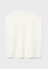 Débardeur blanc sans manches avec un col rond, coupe décontractée et texture lisse. Pas d'ornements ou de motifs visibles.