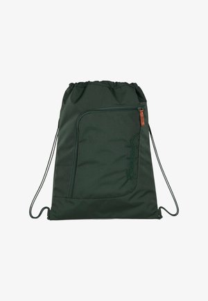 Dunkelgrüner Kordelzug-Rucksack aus strukturiertem Stoff, mit einer Reißverschlusstasche und geprägtem Logo auf der Vorderseite, ausgestattet mit stabilen Schnüren.