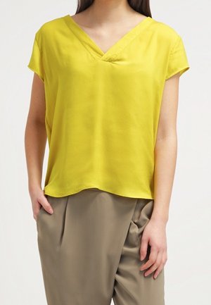 Blouse - dark yellow