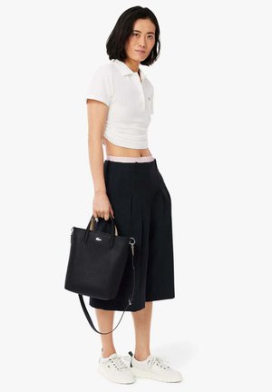Lacoste, LACOSTE SAC CABAS ANNA NF4929AA NOIR KREMA - Sac à main - noir krema a